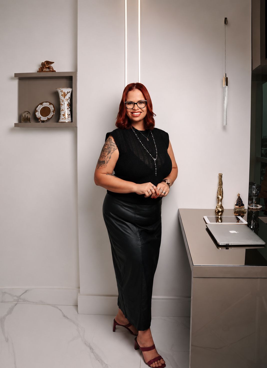 Dra. Gilliane Rocha, Cirurgiã-Dentista, no consultório da Gold Prime Odontologia